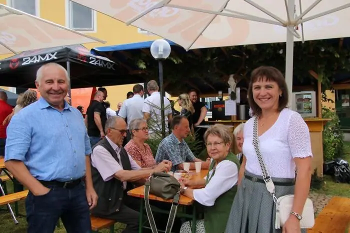 In weiterer Folge sorgten das Duo Zweiklang, die Gruppe Lipiklang, die Geschwister Scharf und die Zirbenwaldbuam  für Musik und tolle Stimmung.