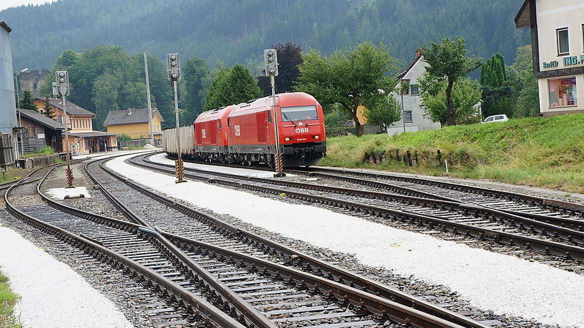 Derzeit verkehren nur noch Güterzüge von Bad St. Leonhard nach Zeltweg 