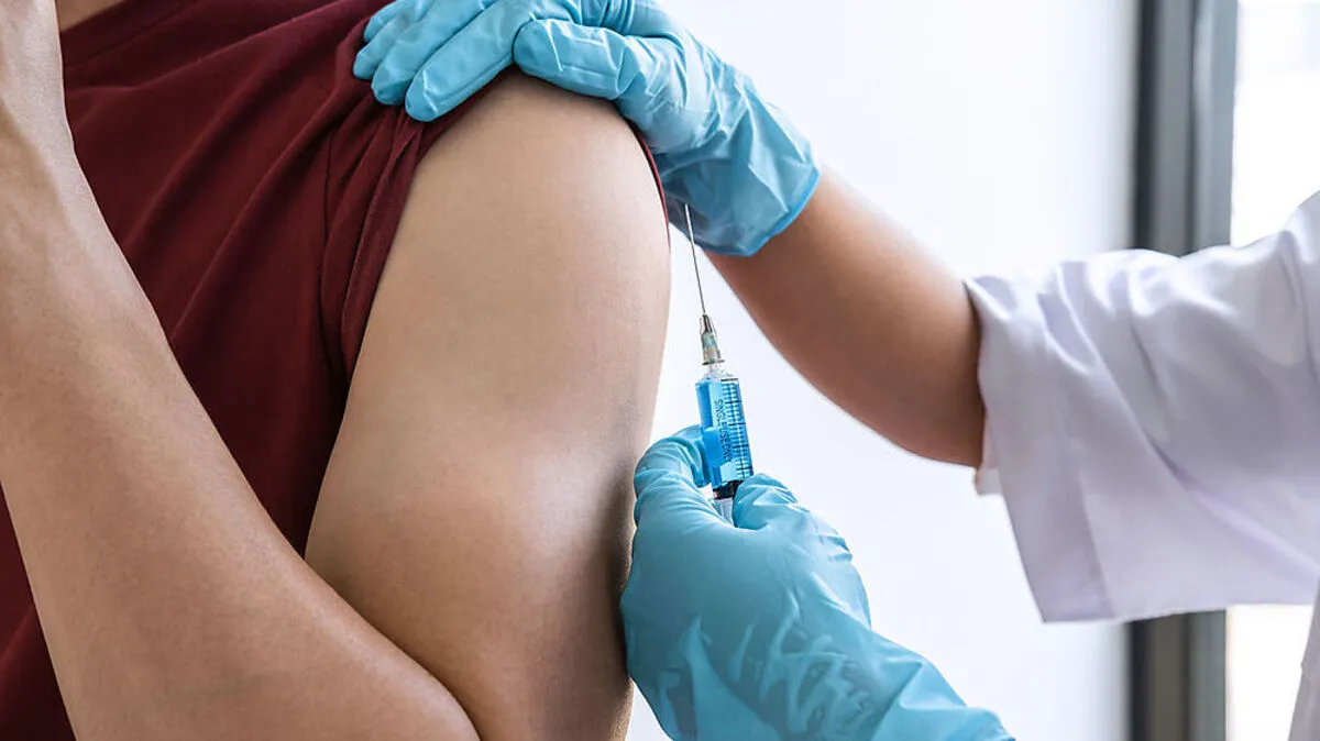 Bürgermeister Karl Wratschko ließ sich in einem Gamlitzer Pflegeheim impfen