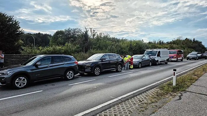 Vier Fahrzeuge waren in die Karambolage auf der B73 in Heiligenkreuz am Waasen verwickelt