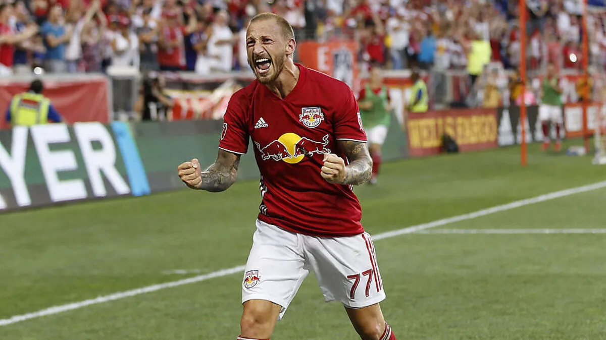 Seit 2016/17 ist Royer Linkaußen bei den New York Red Bulls