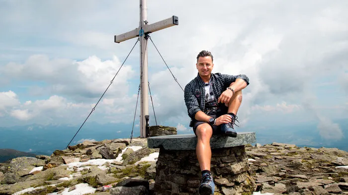 Servus TV zeigt am Nationalfeiertag (20.15 Uhr) ein Porträt über Schlagerstar Andreas Gabalier.