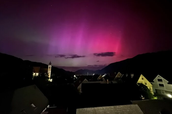 Beeindruckt zeigt sich auch Leserreporter Peter Zinner von den Polarlichtern.