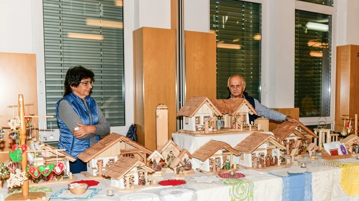 15 externe Aussteller, Floristen und Hobbykünstler boten an ihren Ständen unterschiedlichste Dekorations- und Geschenkartikel.