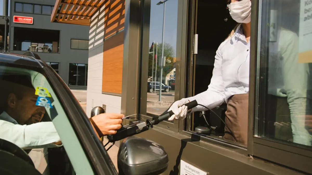 Kontaktlose Kartenzahlung beim McDrive