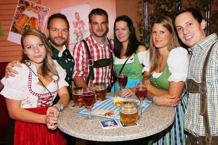 Zum Fest lud das Rote Kreuz - und zahlreiche Besucher folgten der Einladung.