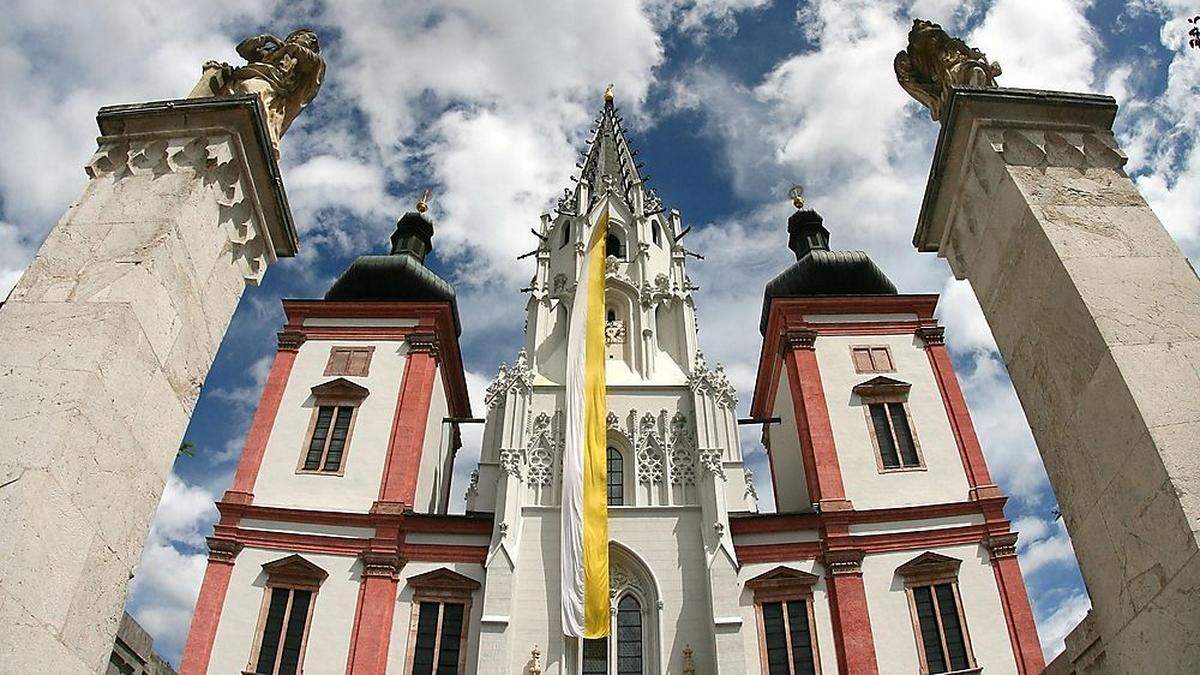 Trotz Sonne heißt es für Mariazell-Pilger warm anziehen: die Höchsttemperatur liegt bei 7 Grad