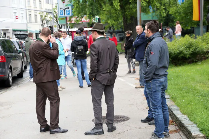 Klicken Sie sich durch die Bilder.