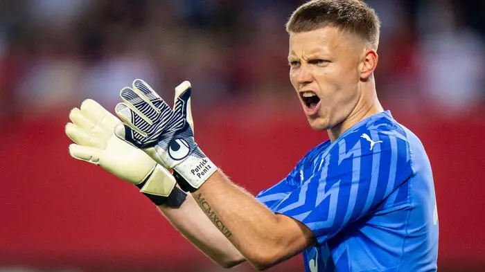 Patrick Pentz 3: Der Tormann von Bröndby war beim 1:2 ohne Chance, da waren seine Vorderleute nicht auf ihrem Posten. Ansonsten blieb der 27-Jährige ohne großen Fehler. 