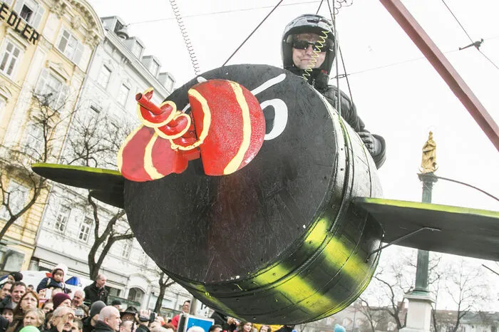 Kategorie Wagen2. Platz: Die Maiswurzelbohrer, Dobl