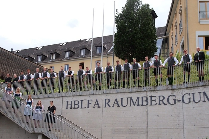 Ausgezeichneter Erfolg: Markus Grantner, Andreas Vorraber.Guter Erfolg: Simon Ehrenhöfer, Christoph Falzberger, Thomas Gradnitzer, Philipp Knoflach, Anton Lerchner, Jakob Lienzer, Kathrin Tiefenthaler, Hans Walder.Bestanden: Magdalena Aigner, Thomas Dobnig, Michael Frank, Edith Freigassner, Joachim Kirchweger, Michael Marth, Peter Mauser, David Meisterhofer, Selina Menneweger, Tobias Moser, Sebastian Müller, Maria Pirker, Jakob Pleschiutschnig, Florian Steurer, Corin Vilanek.