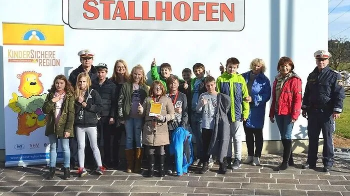 Sicher im Straßenverkehr ist jetzt die 2a-Klasse der NMS Stallhofen