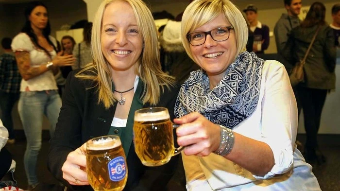 Bestens organisiert war der diesjährige Bockbieranstich des USV Großsteinbach...