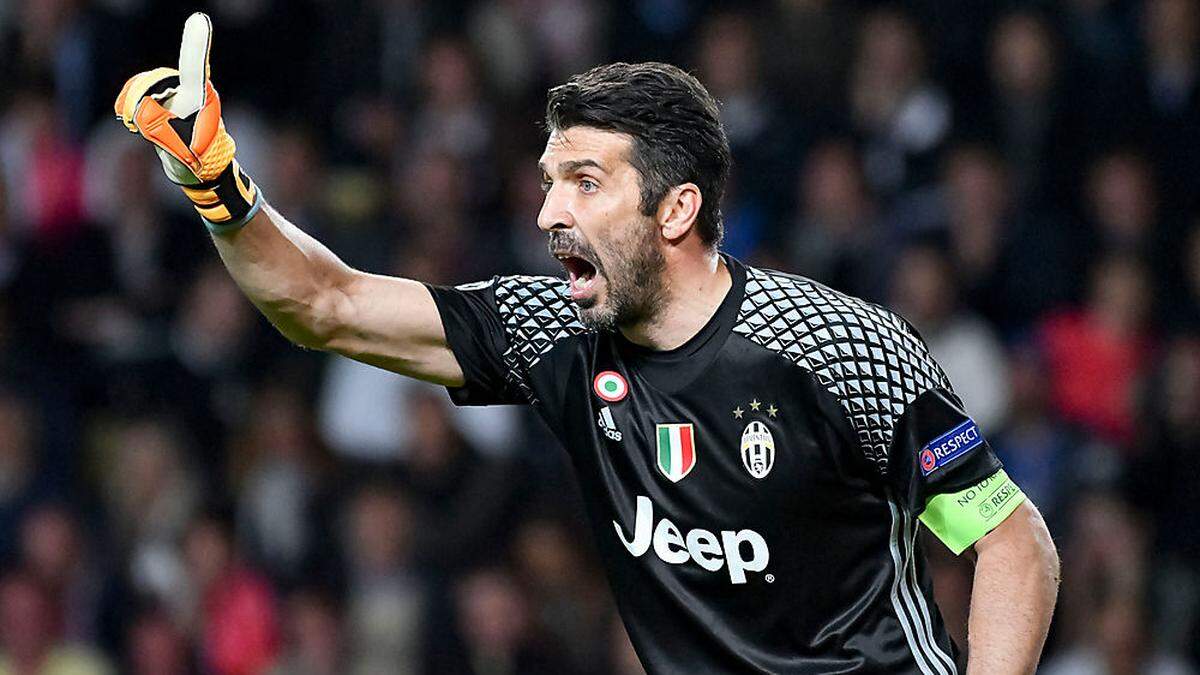 Gianluigi Buffon ist mit der Juventus-Defensive nahezu unbezwingbar. . . 