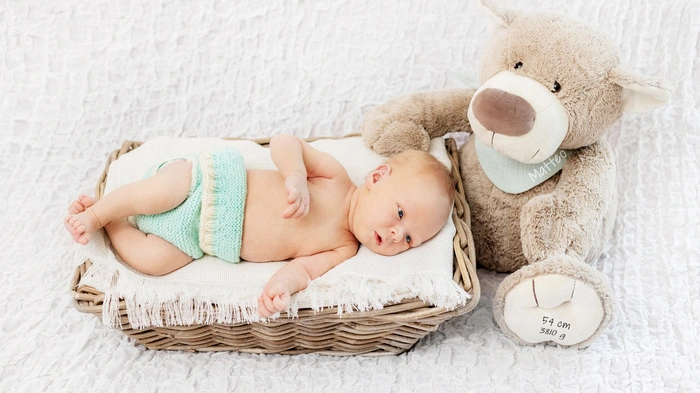 Willkommen, Matteo! Der kleine Sohn von Carina und Markus Weinberger und kleine Bruder von Felix wurde bereits am 1. Mai 2022 geboren.
