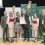 Obmann steirischer Erwerbsobstbauern Manfred Kohlfürst (links), Obstprinzessin Katharina (2.v.l.), Julia und Michael Kuchlbauer (Mitte), Obstkönigin Hannah (2.v.r.), LK-Präsident Andreas Steinegger (rechts)