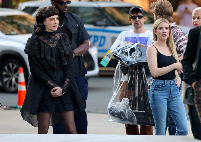 Cara Delevingne und Emma Roberts beim Dreh für die neue Staffel von "American Horror Story"