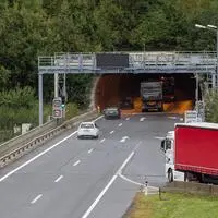 Im Ehrentalerbergtunnel ist es zu einem Verkehrsunfall gekommen
