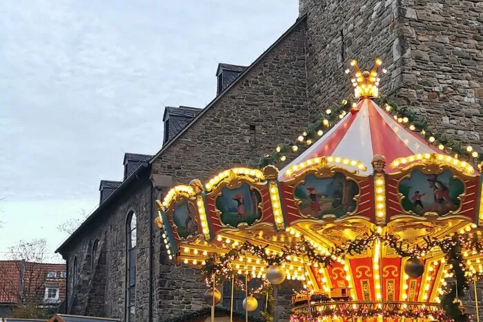 ... besuchten den Weihnachtsmarkt in Hattingen, ...