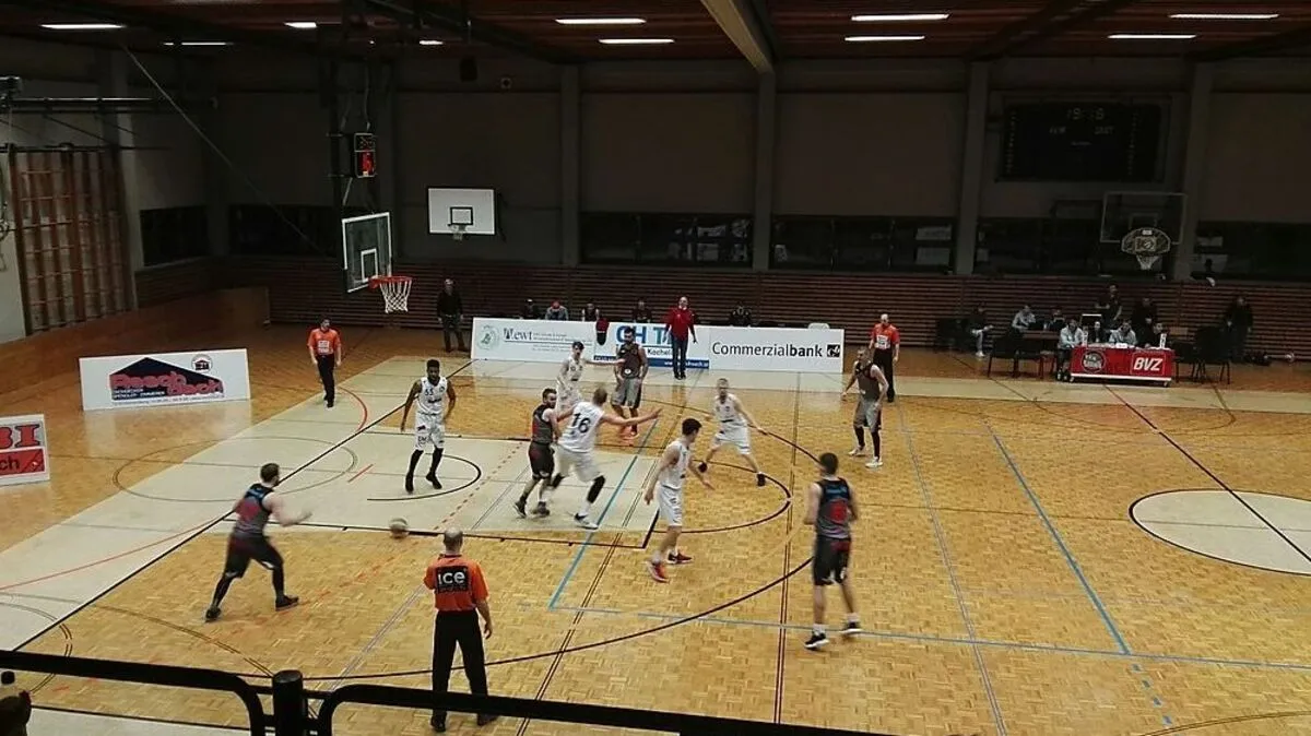 Auch wenn der Spielfluss oft litt, intensiv war die Partie in jedem Fall