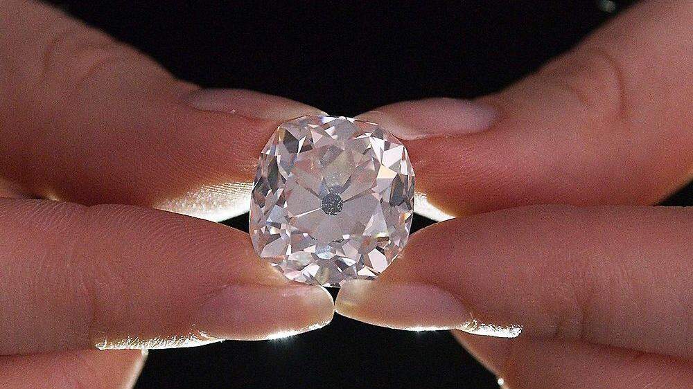 Vor 30 Jahren gab der Besitzer 10 Pfund für den Diamanten aus!