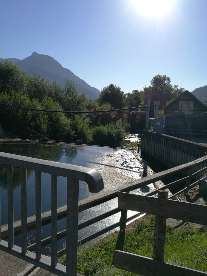 Das Wasserkraftwerk an der Liesing, das im Besitz von Heinrich Reuss ist, wird ab 1. Jänner 2027 auch Strom für die Energiegenossenschaft liefern