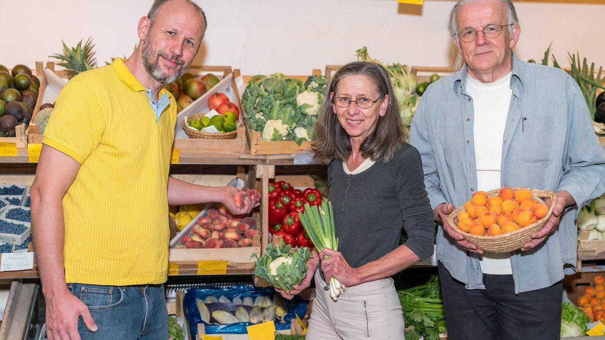 Micha Matzer mit seinen Eltern Ushij und Rupert 