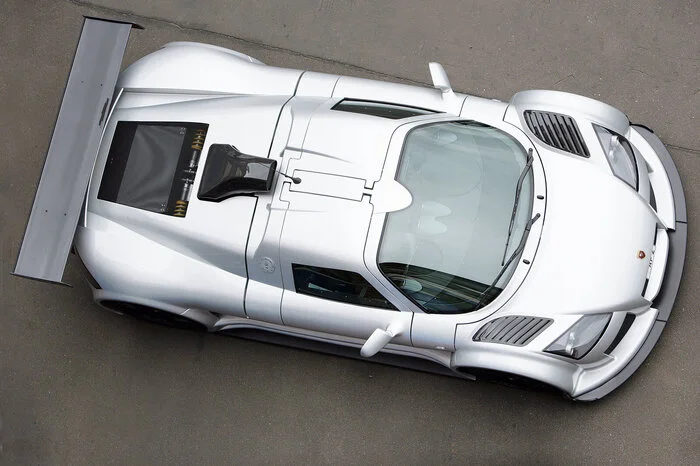 Platz 9 hält der Gumpert Apollo Sport mit 7.11,57 Minuten.