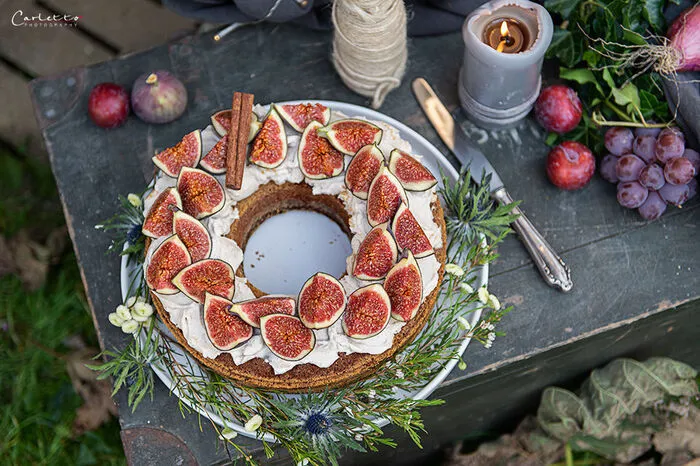 Schokofeigen-Kuchen mit Zimt-Creme