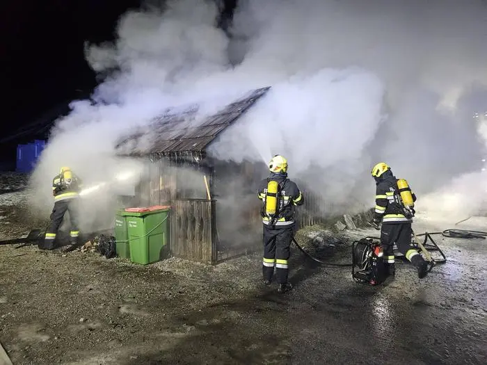 17 Mann der Feuerwehr Gröbming-Winkl und 14 Mitglieder der FF Gröbming standen im Löscheinsatz