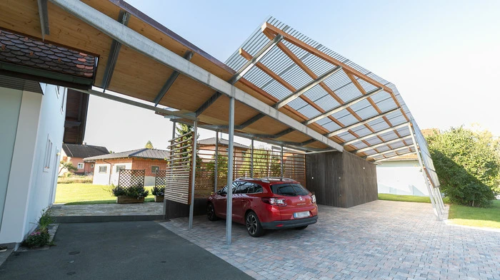 Architekt Ulf Leitner wurde mit dem Projekt betraut, auf dem Grund eines alten Hauses ein Carport zu bauen. Das alte Haus wurde weggerissen, doch beim Carport allein blieb es nicht.