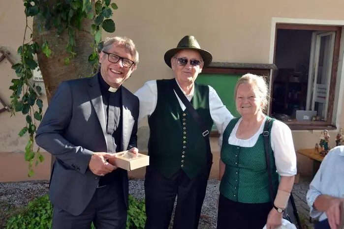 Der Pfarrgemeinderat verkaufte Andenken und Selbstgemachtes, deren Erlös der Erhaltung der Wallfahrtskirche zugutekommt.