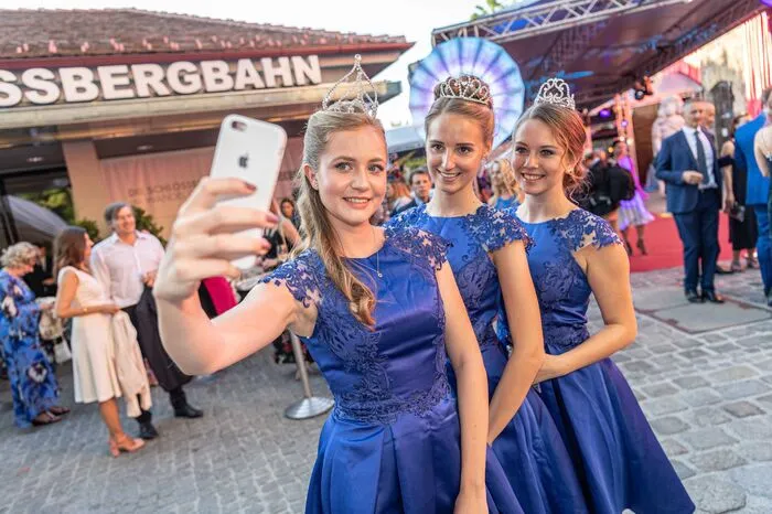Selfie-Zeit für die Society Rookies