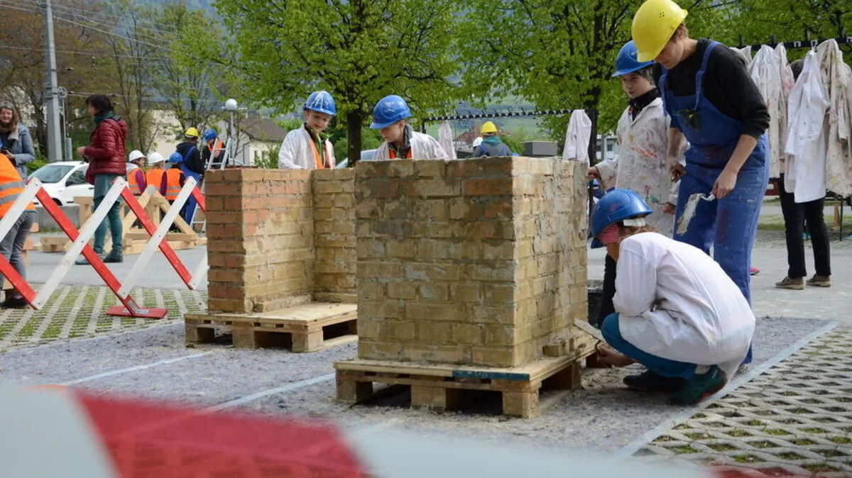Mit großer Begeisterung werkelten rund 400 Osttiroler Volksschüler an zwei Tagen an den einzelnen Stationen
