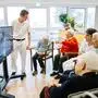 Die Pflege steht unter Druck, aber nicht alles ist dunkelgrau