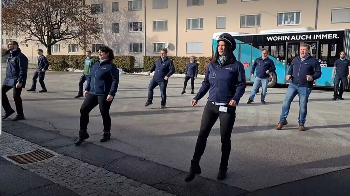 Auch die Klagenfurter Busfahrer tanzen im Lockdown.