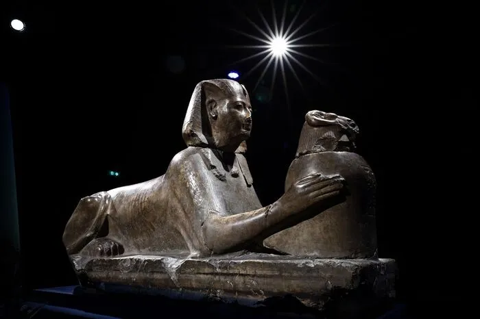 Während seiner Regierungszeit erfuhr Ägypten eine wirtschaftliche und kulturelle Blüte, wie sie nach ihm unter keinem Pharao mehr erreicht wurde.