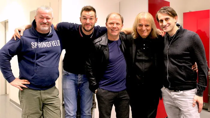 Bei "Let's Spend The Night Together" (mehr dazu hier) durften sich Bühnen-Graz-Chef Bernhard Rinner, Mike Tassis von den Grazer Spielstätten und Organisator Vojo Radkovic über ein ausverkauftes Haus freuen. Mit im Bild zwei der auftretenden Kabarettisten: Mike Supancic und Paul Pizzera