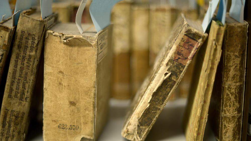 Alte Bücher werden jetzt auch in Wien auf Arsen geprüft