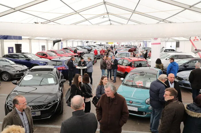 Klicken Sie sich durch die Impressionen von der Eröffnung der Automesse!