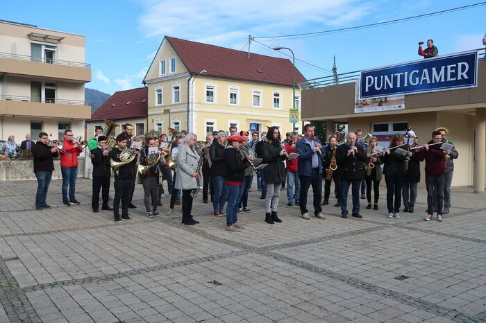Auch die Musikkapelle spielte dem Faschingsprinzenpaar ein Ständchen.