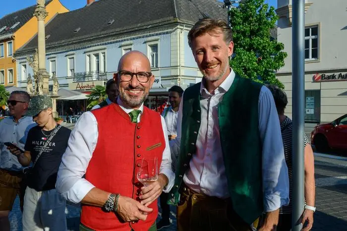 Michael Schumacher, Bürgermeister von Leibnitz mit dem Organisator der Steirischen Weinwoche Martin Palz (v.l.)