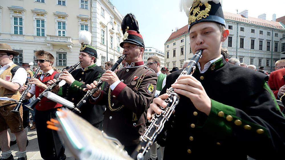 Aufmarsch der Militärmusik auf dem Ballhausplatz