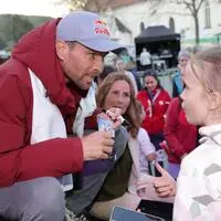 Benjamin Karl war bei der Olympiaparty ein gefragter Mann