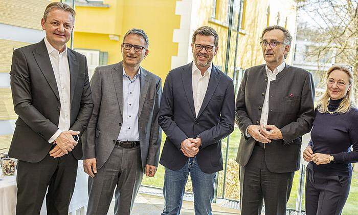 Gerald Gerstbauer, Udo Littke (CEO von Atos Deutschland), Karl-Theodor zu Guttenberg, Martin Schachner (Atos-CEO Österreich), Barbara Kolm 