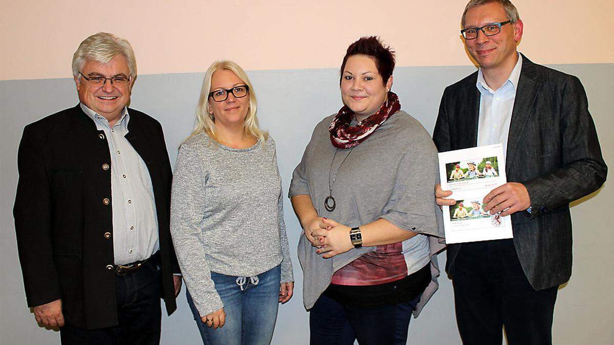 Bürgermeister Johann Handler, Silvia Tuttner, Kathrin Hofer und Vizebürgermeister Harald Pöltl