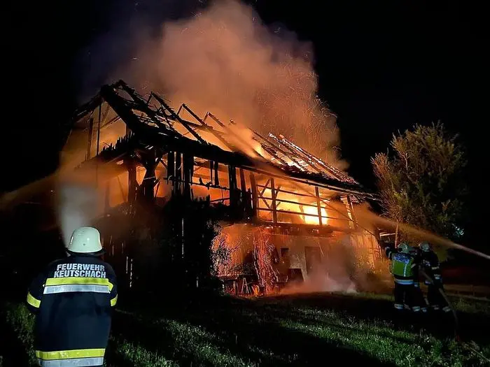 Großbrand in Keutschach nach einem Blitzschlag