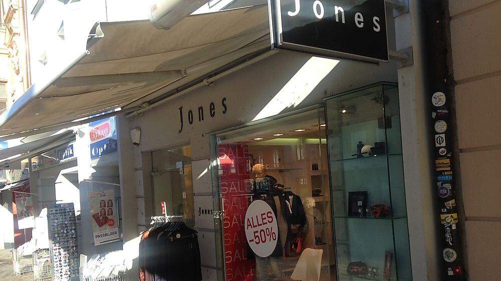 Zuletzt gab die Modekette Jones bekannt, dass sie ihre Filiale am Hauptplatz Ende Februar schließen wird. Jene im Atrio bleibt bestehen