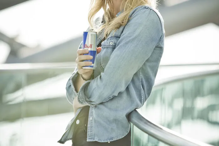 für ein ausgedehntes Foto-Shooting bei ihrem Kopfsponsor Red Bull und mit Mirja Geh, der Fotografin, der besonders viele Wintersportler vertrauen.