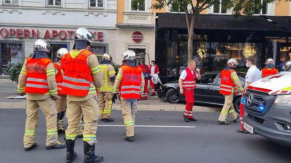 Der Unfall im Gastgarten des Operncafés sorgte am Samstag für Aufsehen